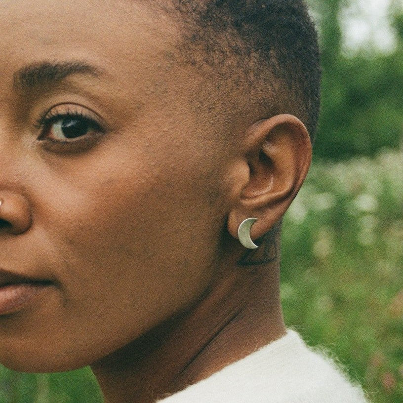 WANNING CRESCENT STUDS