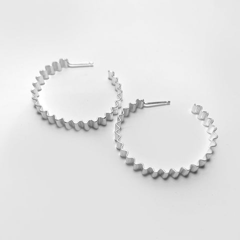 LARGE ONDULEE HOOPS - SILVER