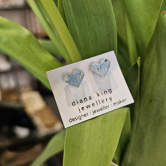 BLUE SPECKLE FLAT HEART STUDS