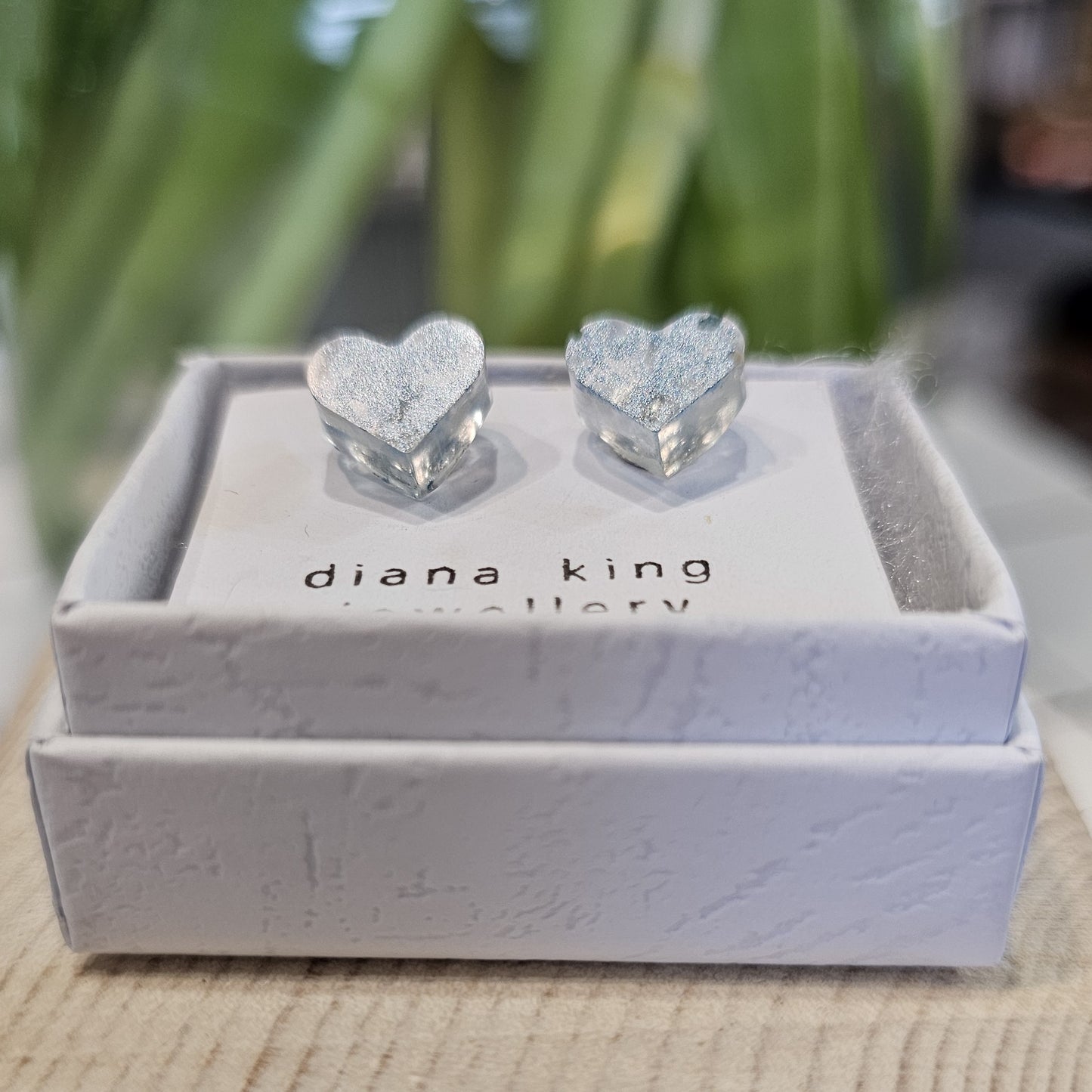 BLUE SPECKLE FLAT HEART STUDS