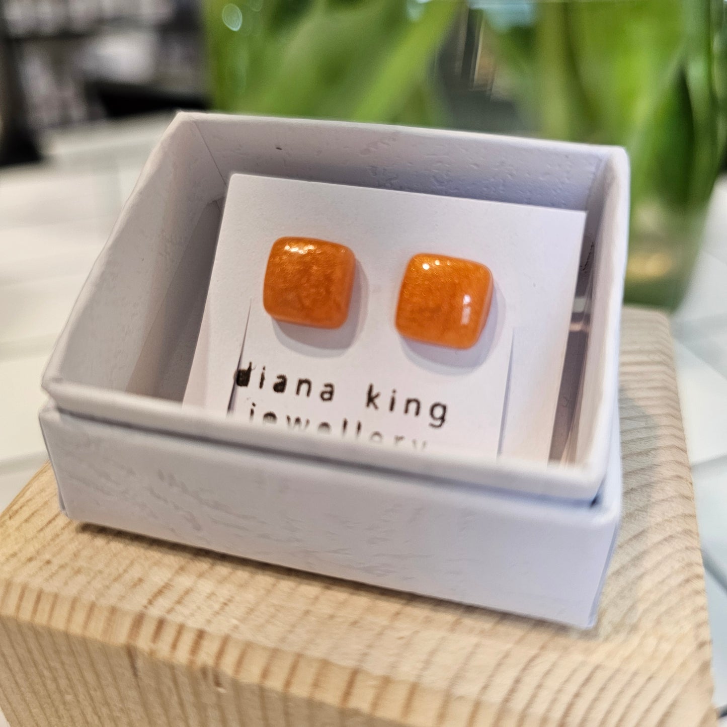 ORANGE PUFF RESIN SQUARE STUDS