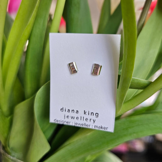 SMALL RECTANGLE STUDS
