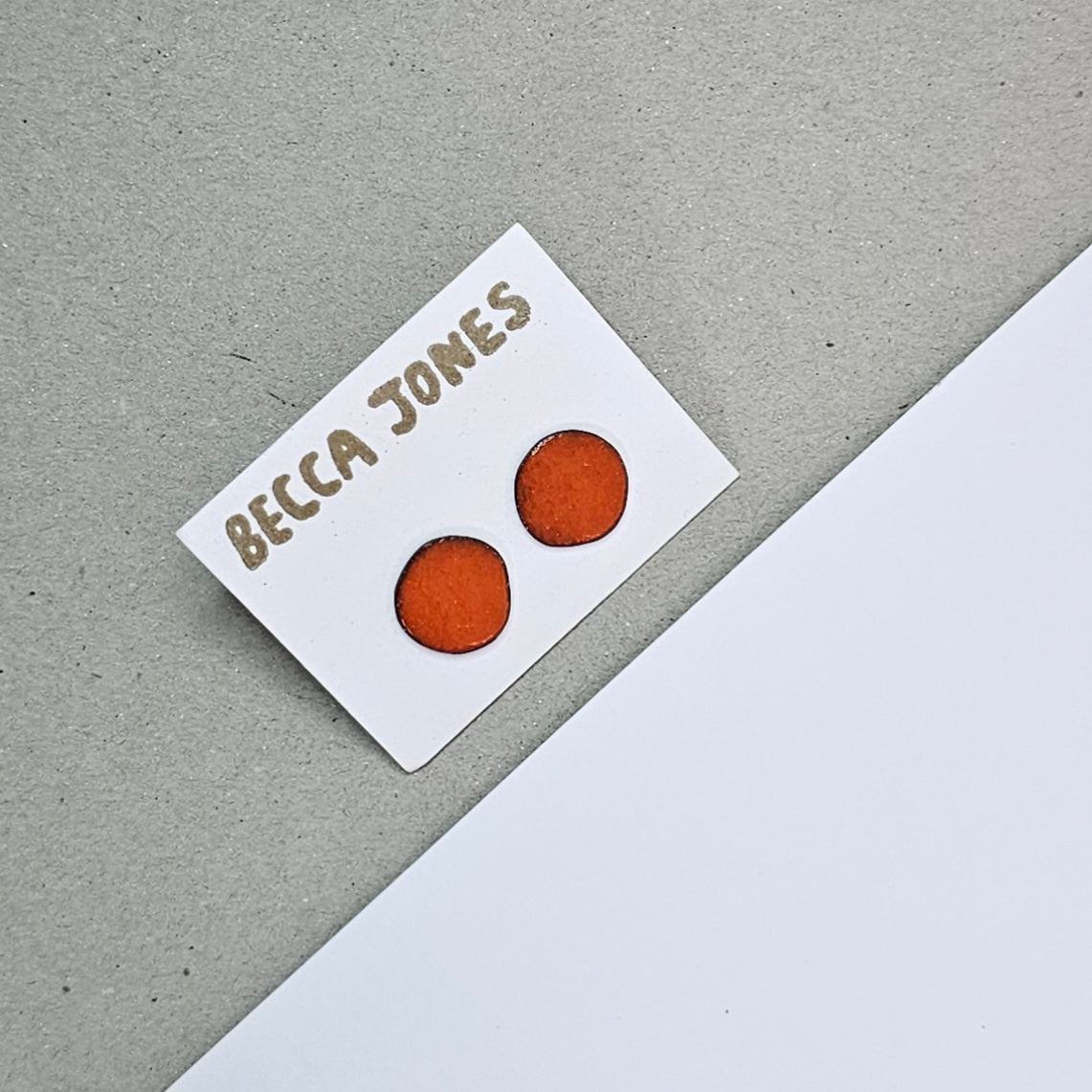 ENAMEL STUDS - ORANGE