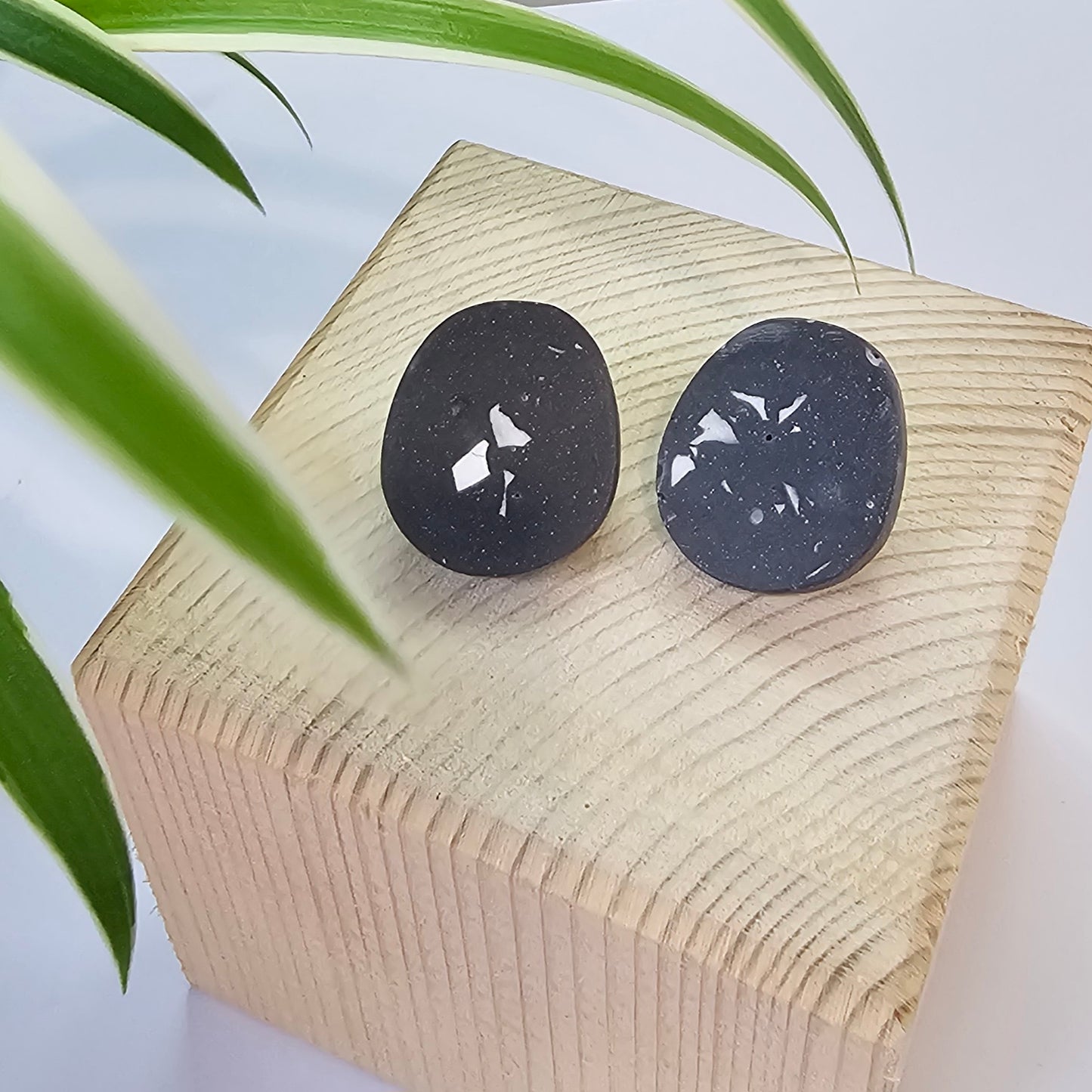 TERRAZZO PEBBLE EARRINGS