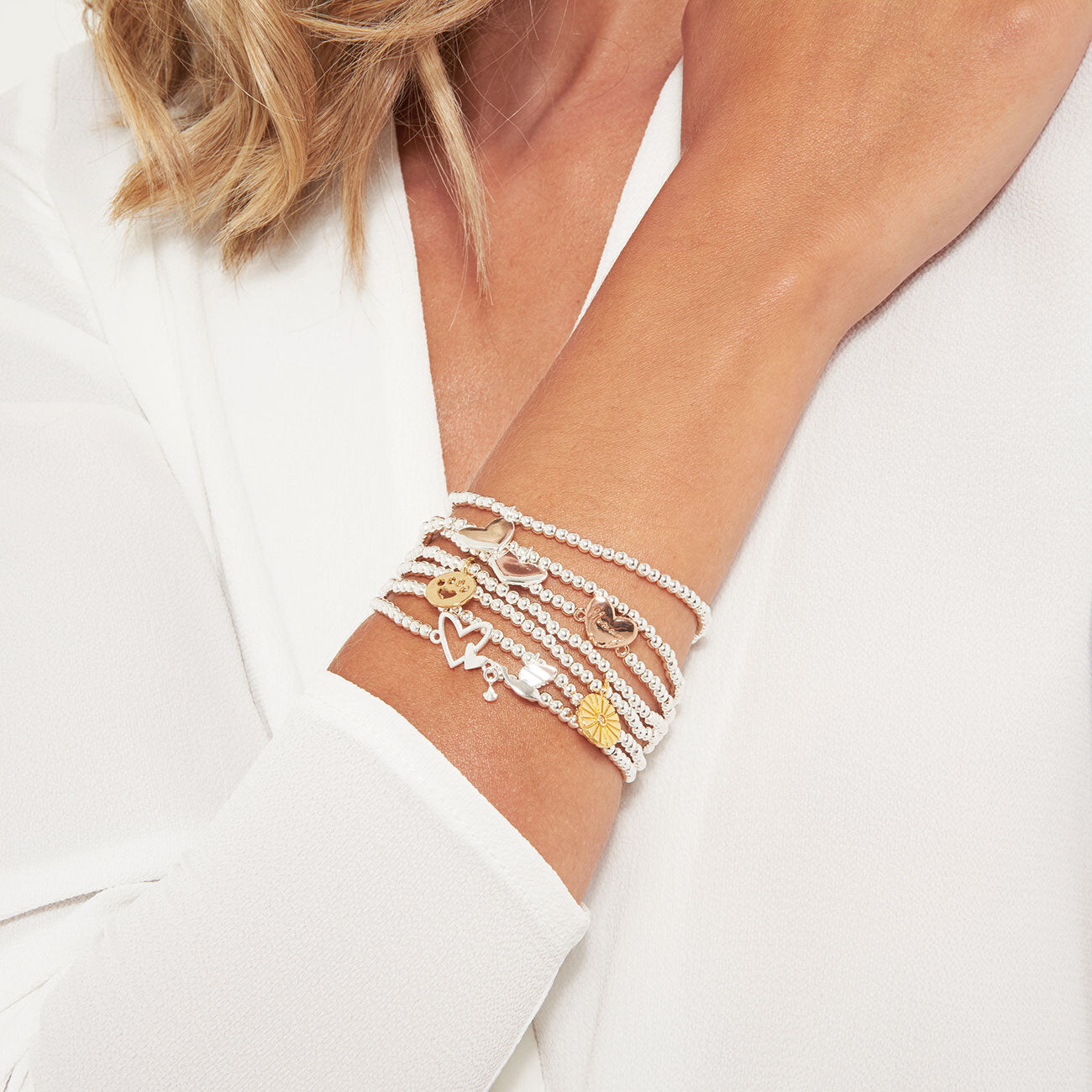 A LITTLE 'NEW MUM' SILVER BRACELET