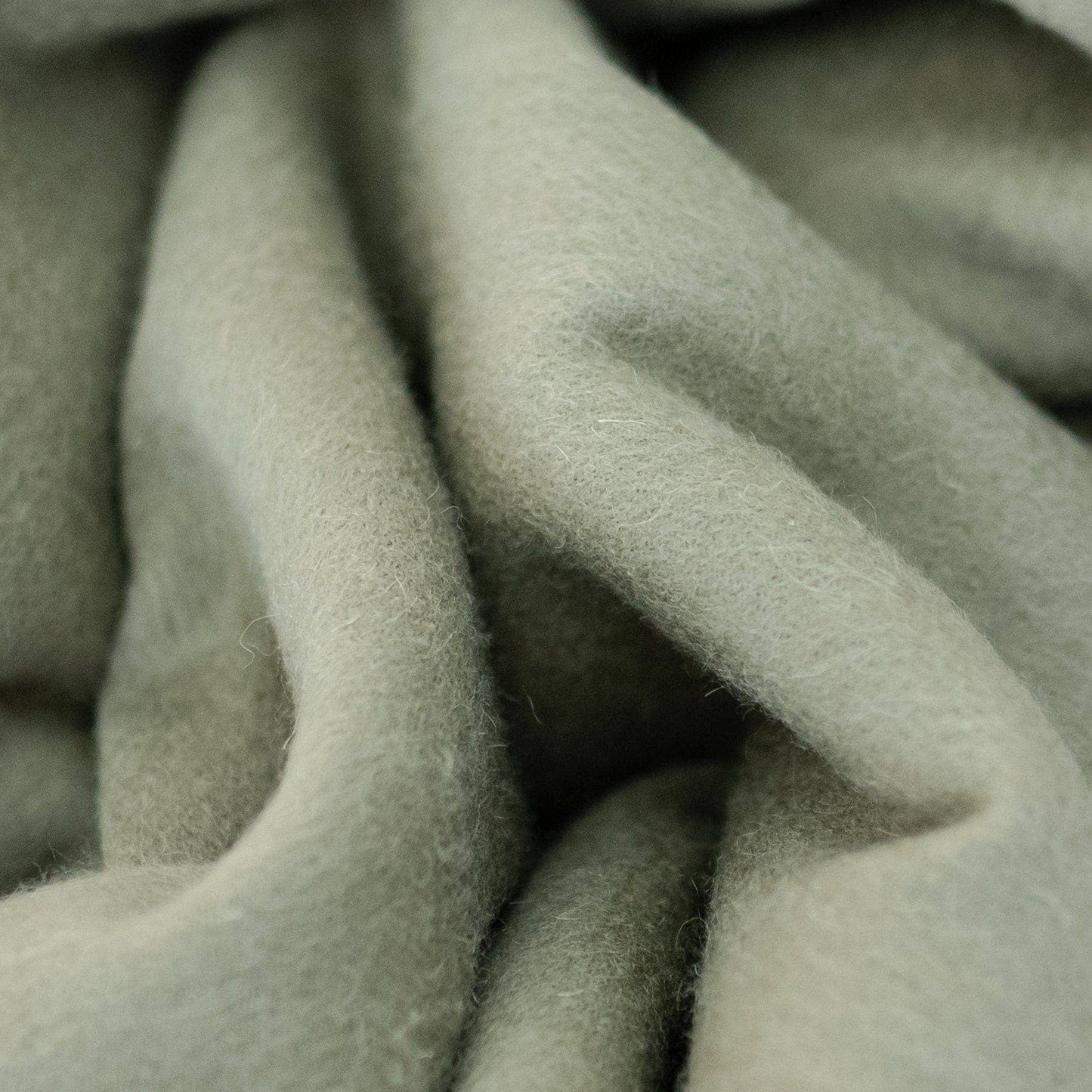 OLIVE LAMBSWOOL SCARF