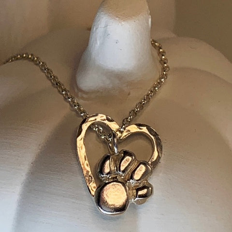 SMALL PAW PRINT PENDANT WITH HEART