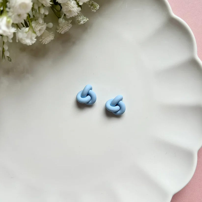 KNOT STUDS