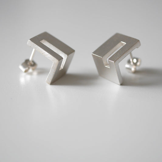 CORNER CUT OUT CUBE STUDS