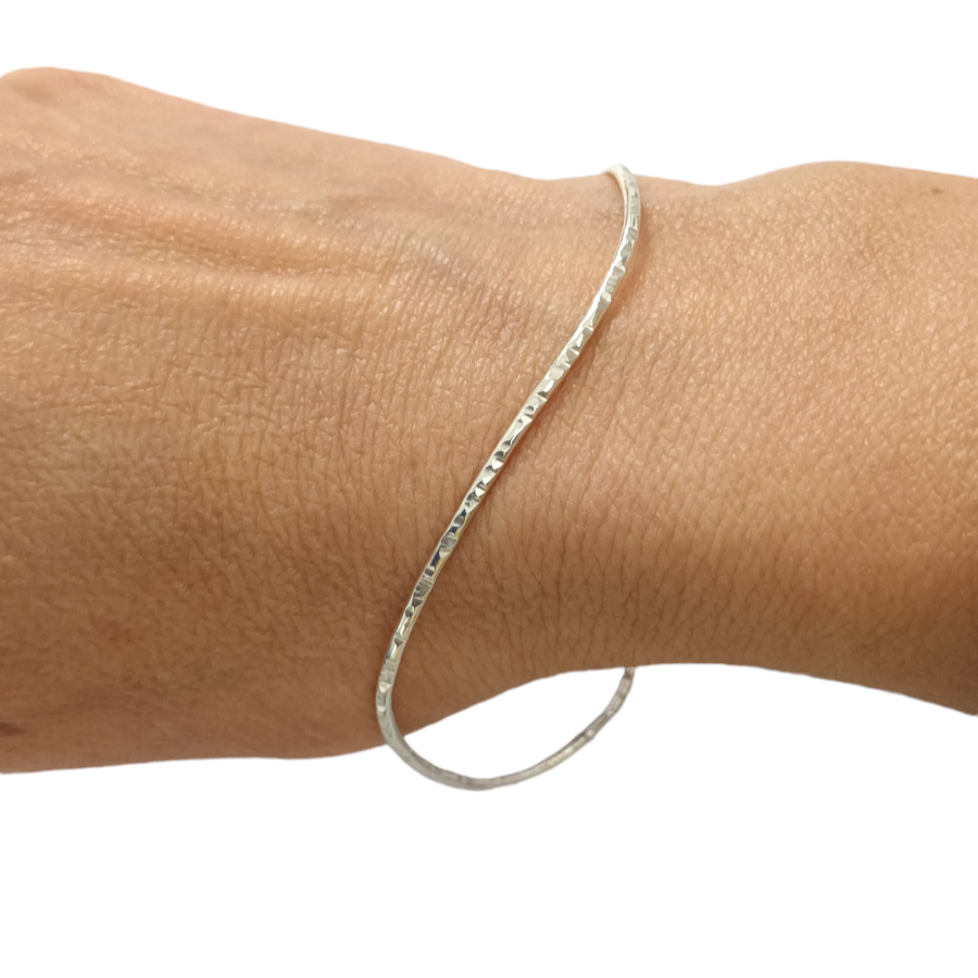 ARCH HAMMERED BANGLE