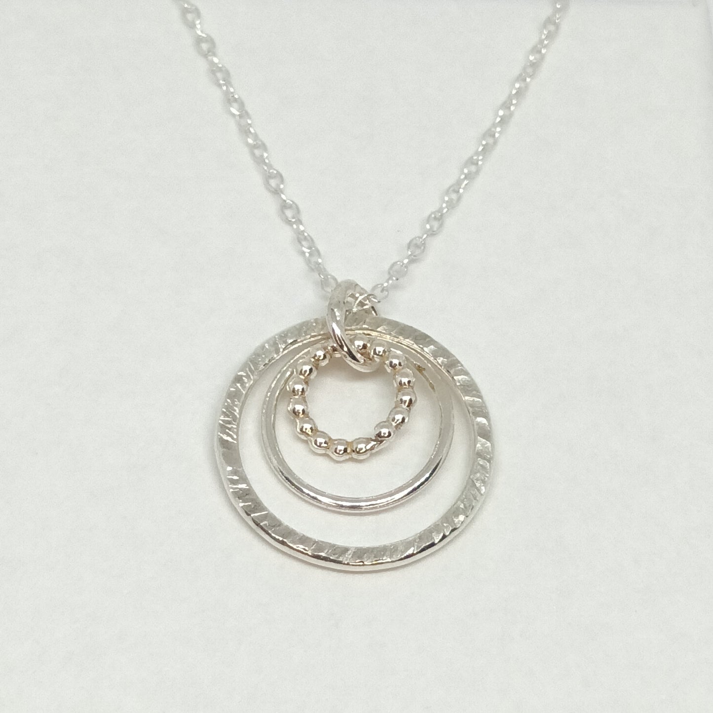 TRIPLE CIRCLE NECKLACE