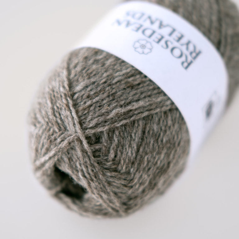 ROSEDEAN RYELANDS YARN - LIGHT DK