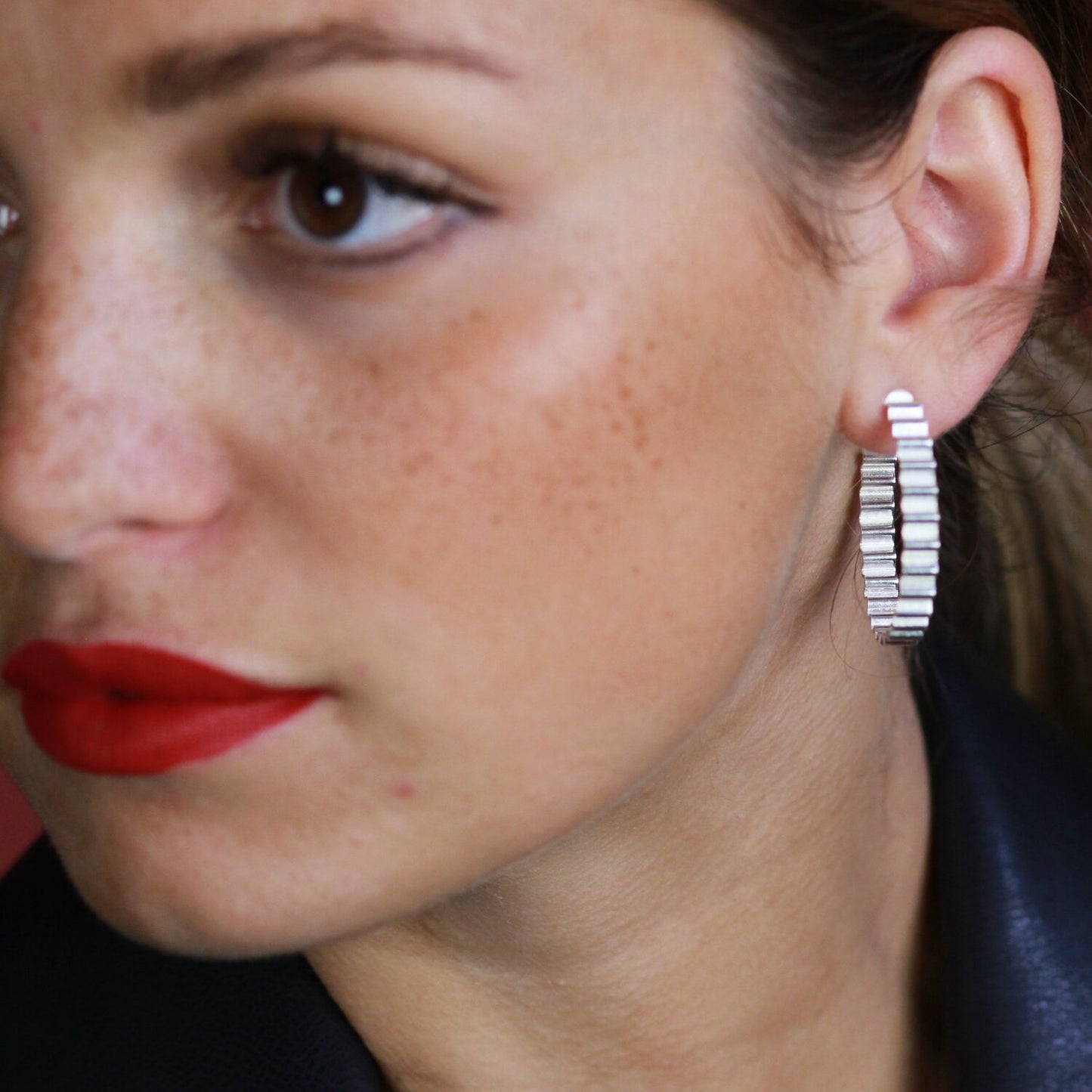 LARGE ONDULEE HOOPS - SILVER