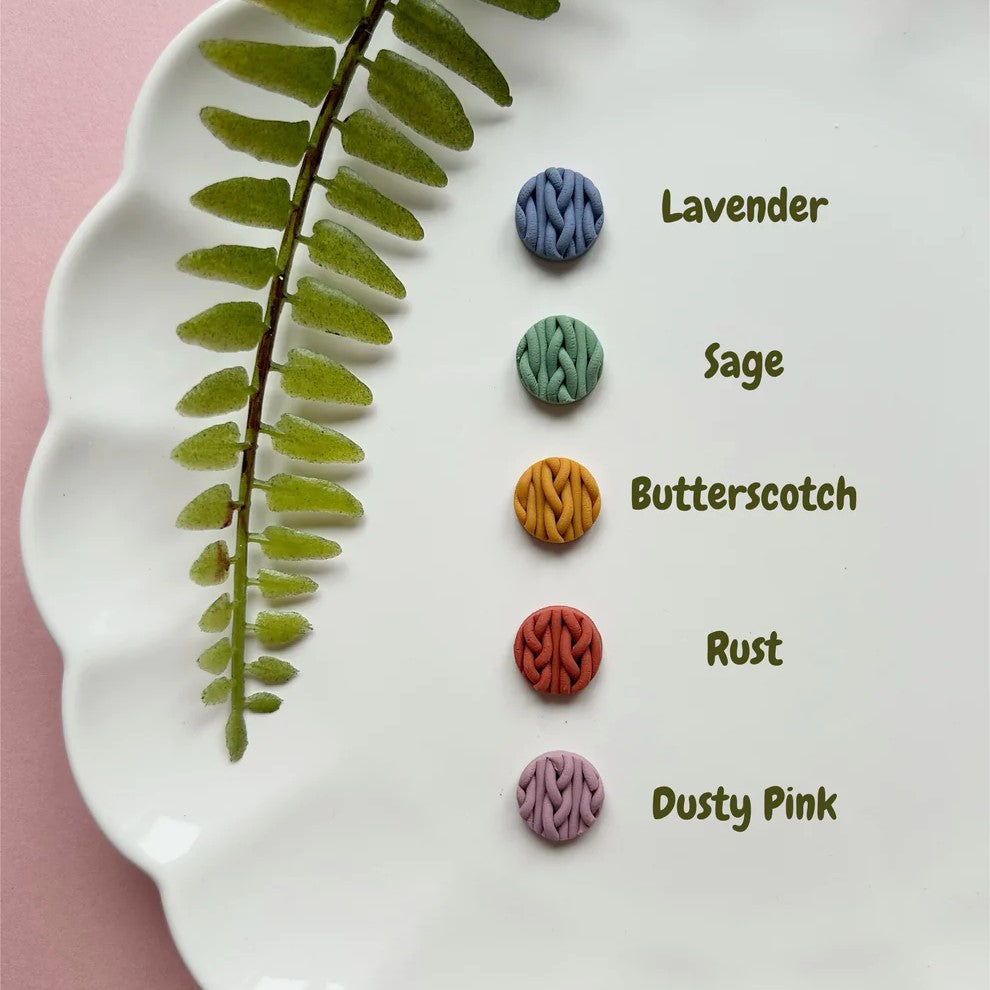 KNITTED STUDS