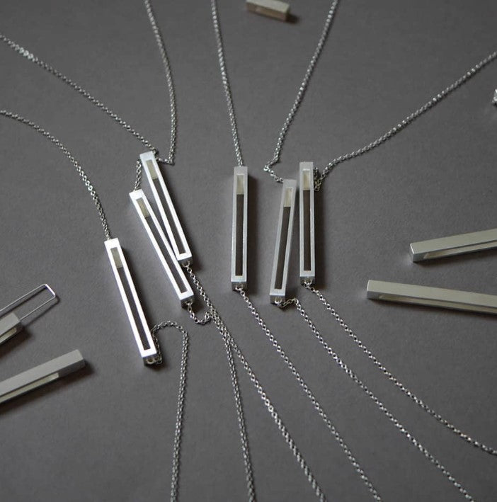 C01 LONGBAR NECKLACE