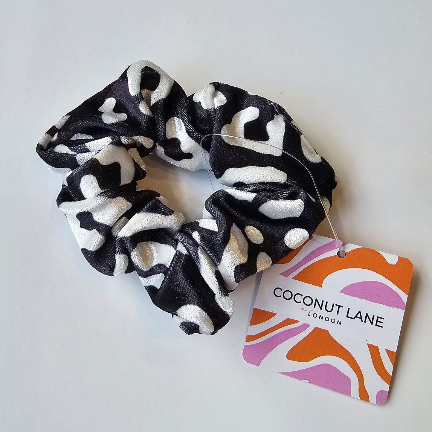SCRUNCHIE - BLACK/WHITE SQUIGGLE