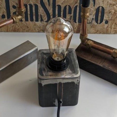 STEEL CUBE LAMP