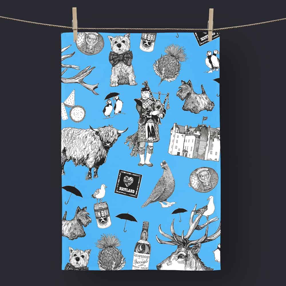LOVE SCOTLAND TEA TOWEL