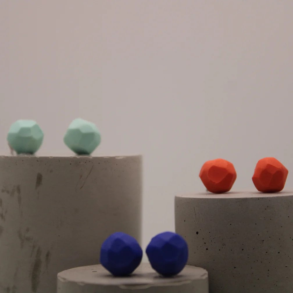 GEOMETRIC STUD