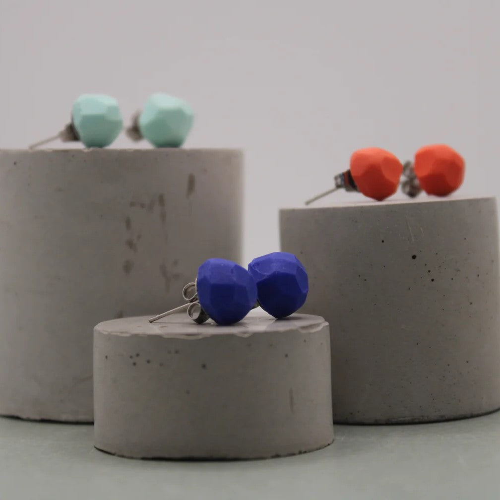 GEOMETRIC STUD