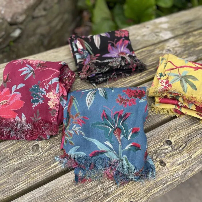 BOTANICAL EDEN PRINT SCARF