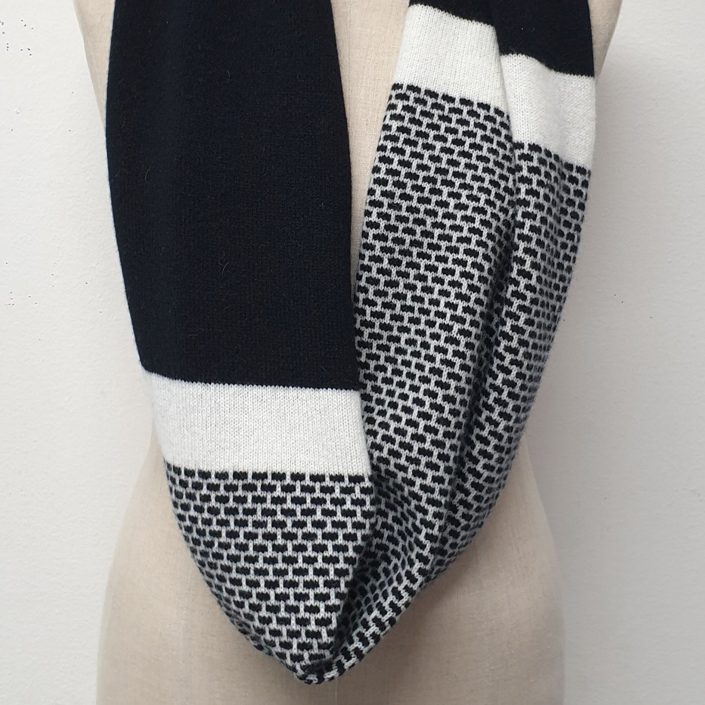LONG SNOOD + CUFF