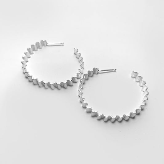 LARGE ONDULEE HOOPS - SILVER