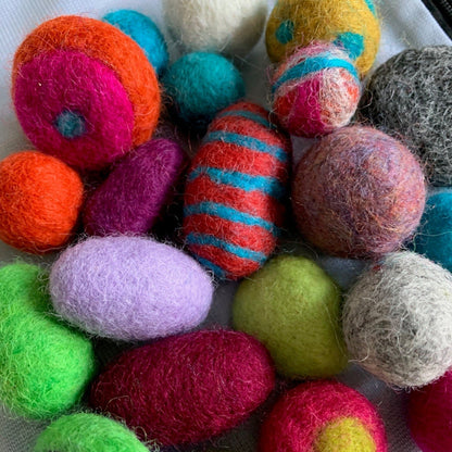 FELT BEAD NECKLACE WORKSHOP