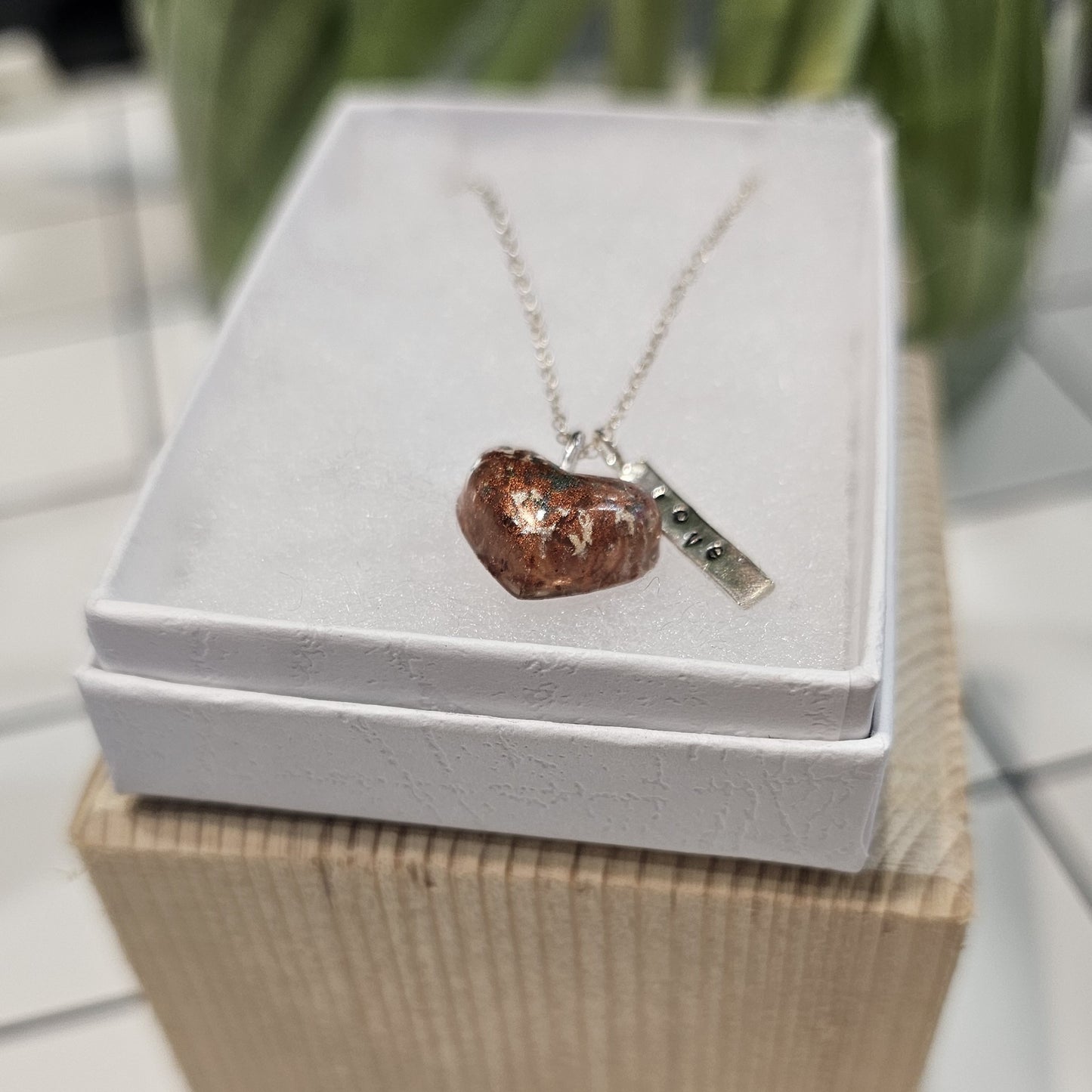 BRONZE SPECKLE PUFF HEART TAG NECKLACE