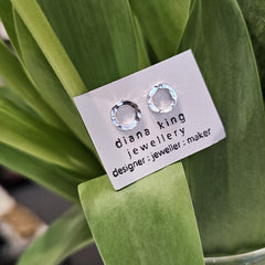 CIRCLE LINE HAMMERED STUDS