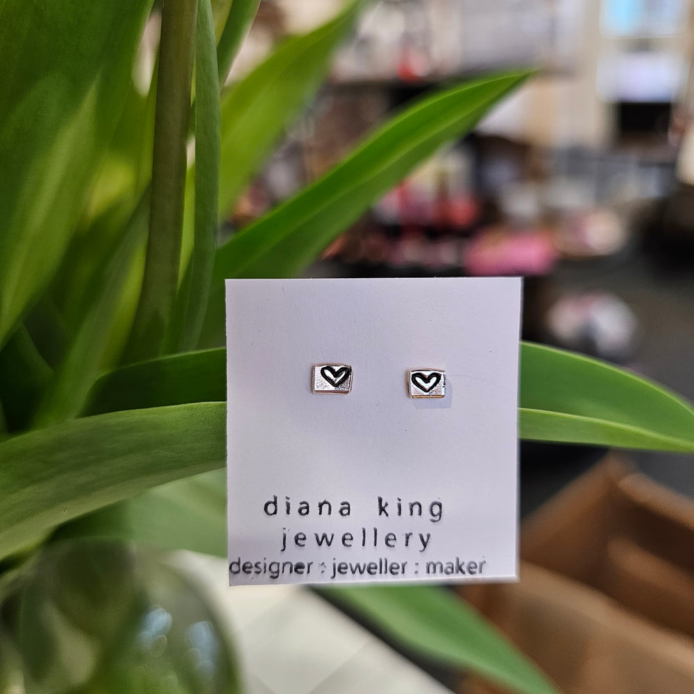 RECTANGLE HEART STAMP STUDS