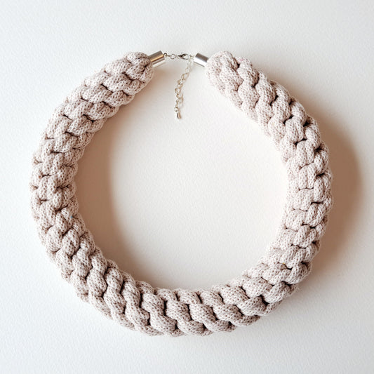 CROWN SINNET NECKLACE