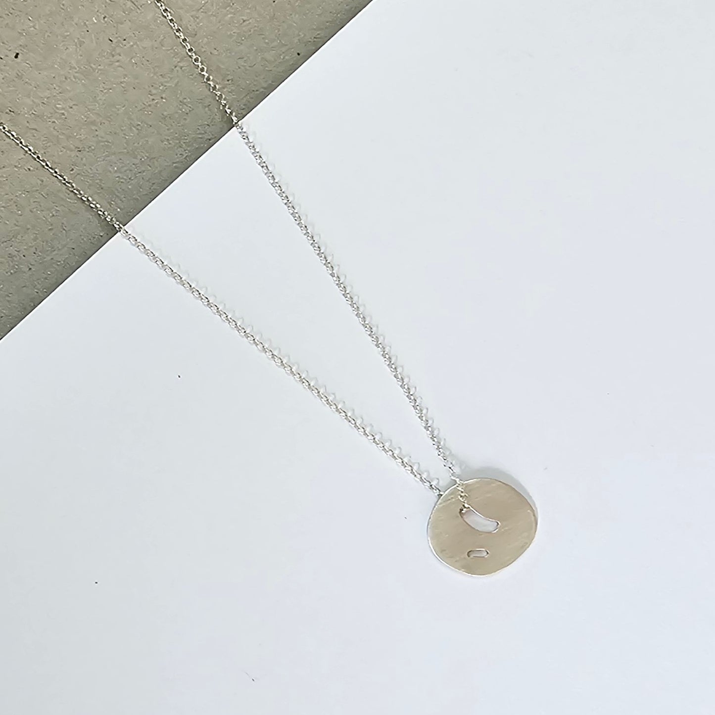 SILVER CUT OUT NECKLACE