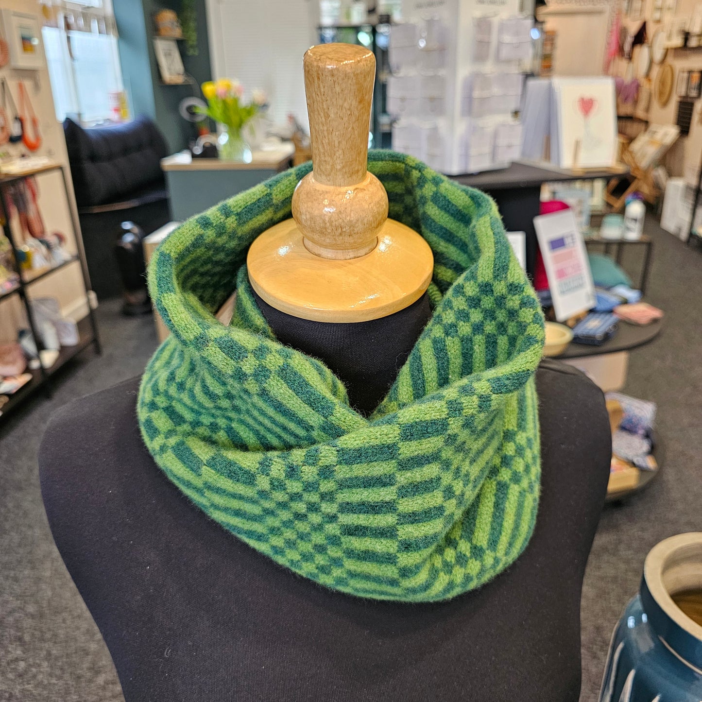 COLOUR BLOCK SHORT SNOOD