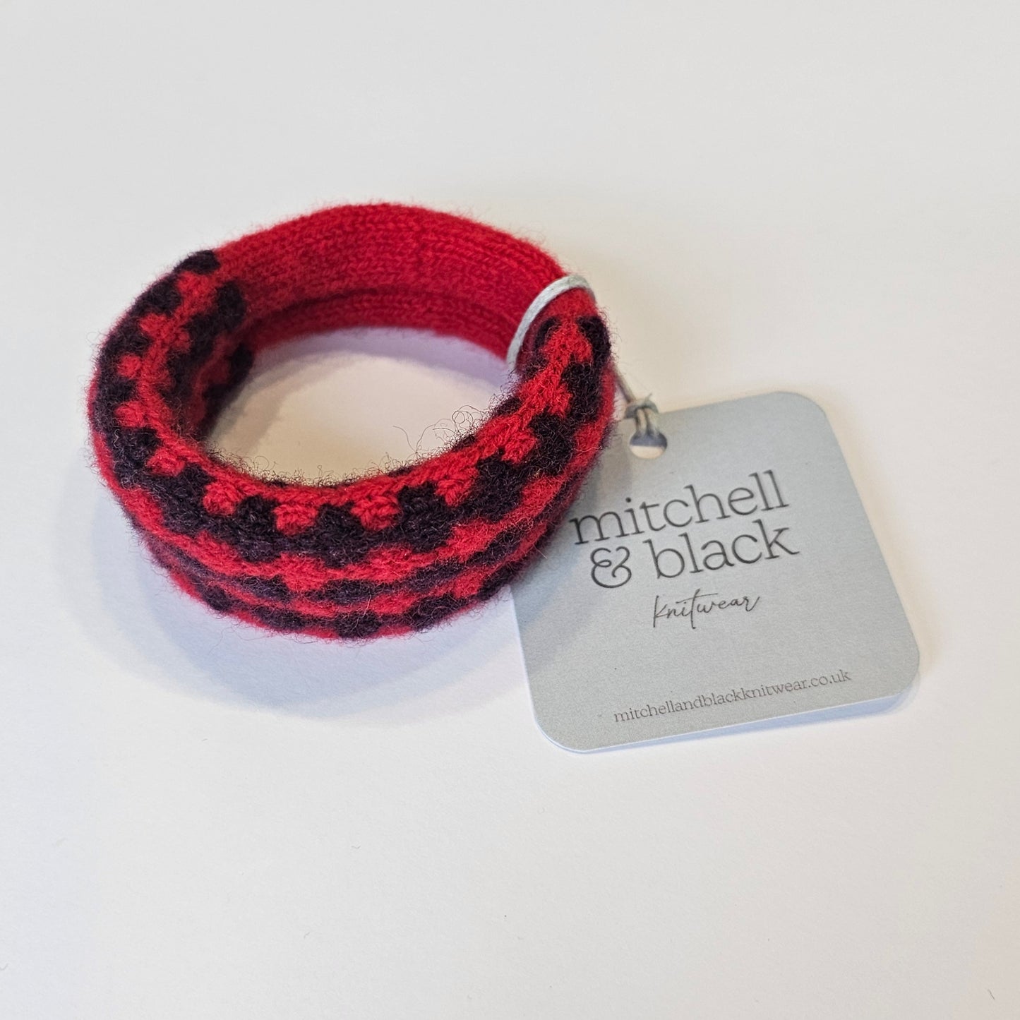 KNITTED CUFF