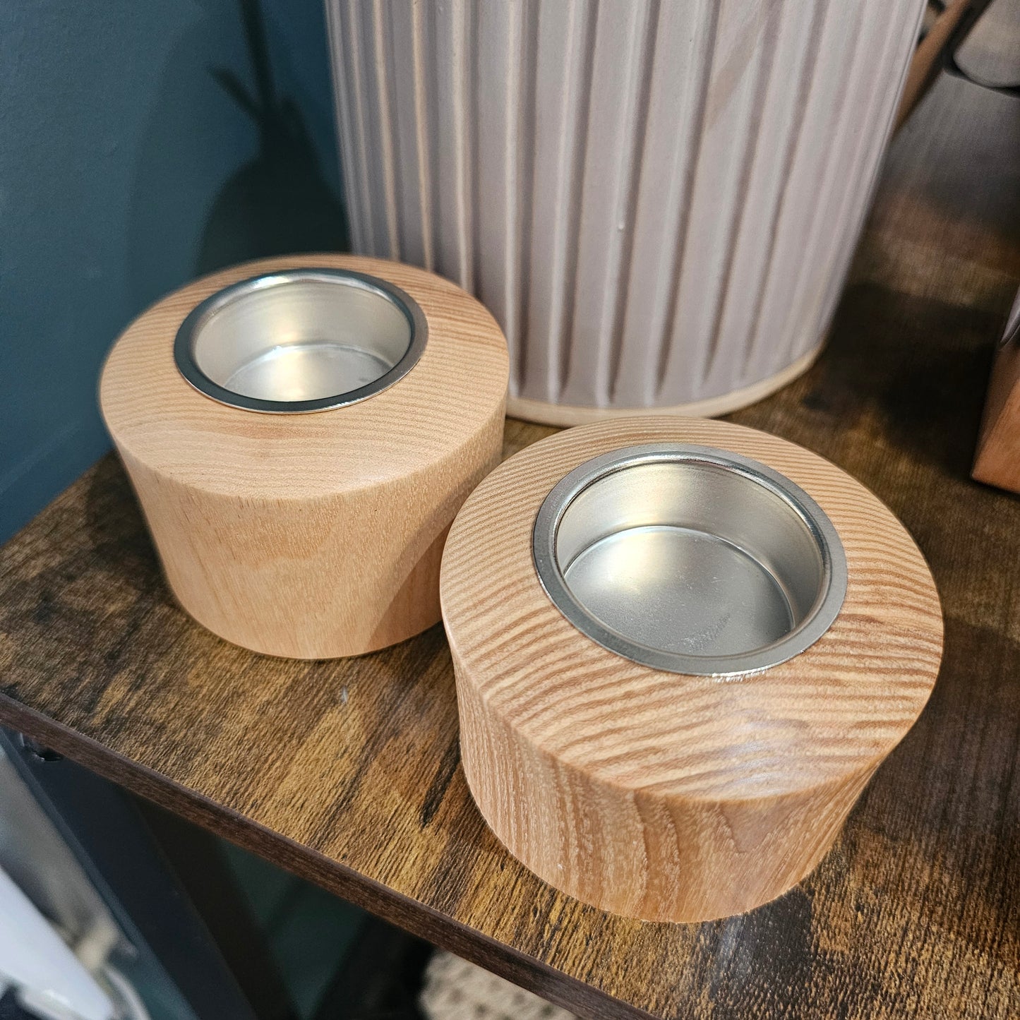 WOODEN TEALIGHT HOLDER