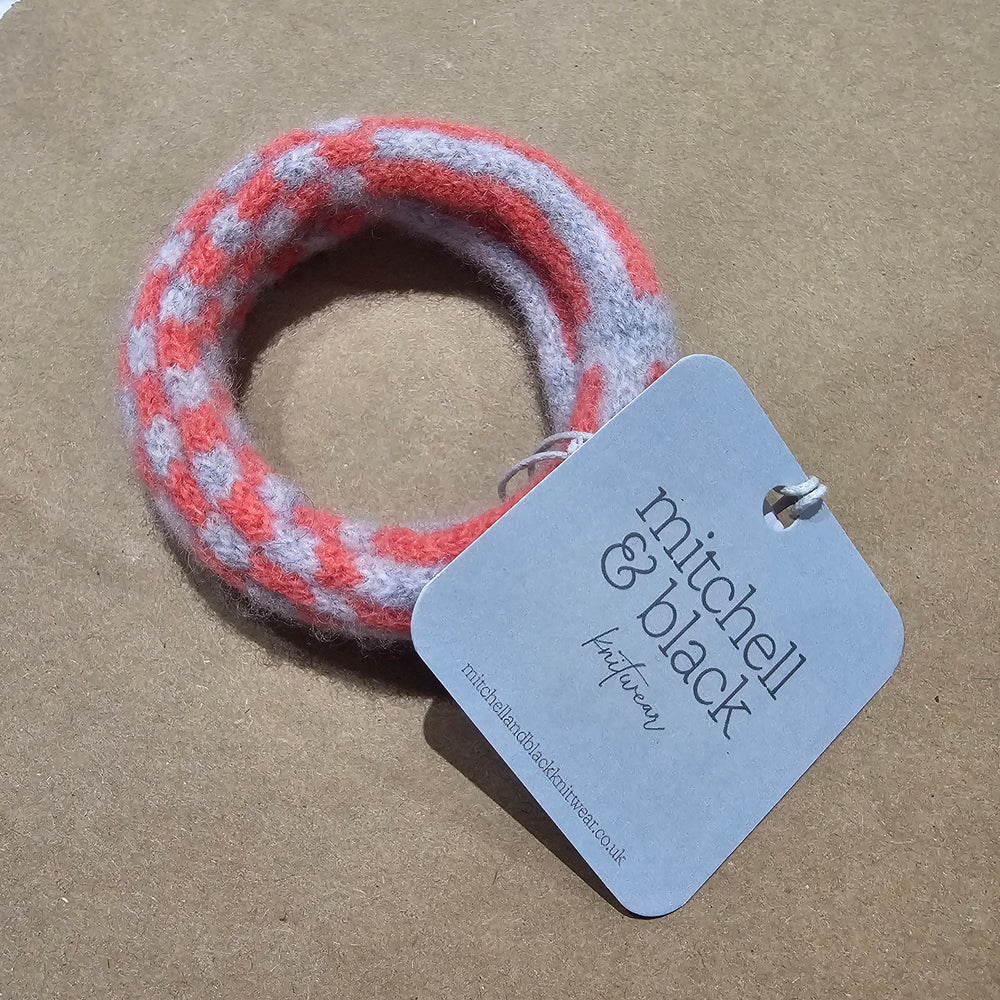 KNITTED CUFF