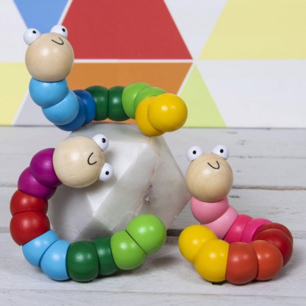 RETRO WOODEN WIGGLY WORM