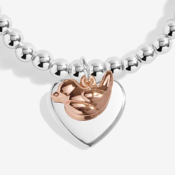 Joma Jewellery silver-plated stretch beaded bracelet with heart and robin shaped charm