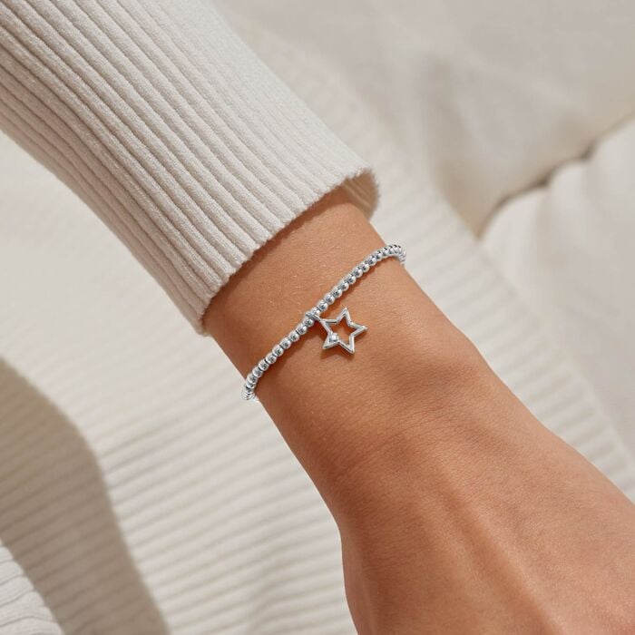 Joma Jewellery silver-plated stretch beaded bracelet with star shaped charm