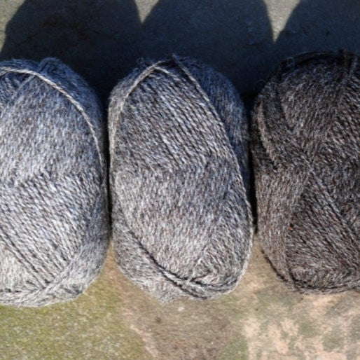 ROSEDEAN RYELANDS YARN - DARK DK
