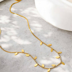 ALTERNATING LEAF NECKLACE