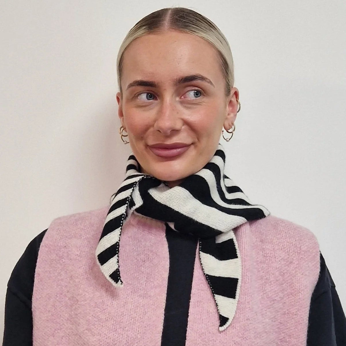 Jo-AMI striped lambswool neckerchief knitted in Dundee, available in Black and White or Red and Pink