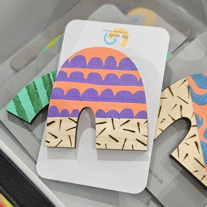 FAT ARCH BROOCH