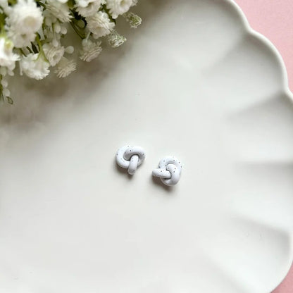 KNOT STUDS