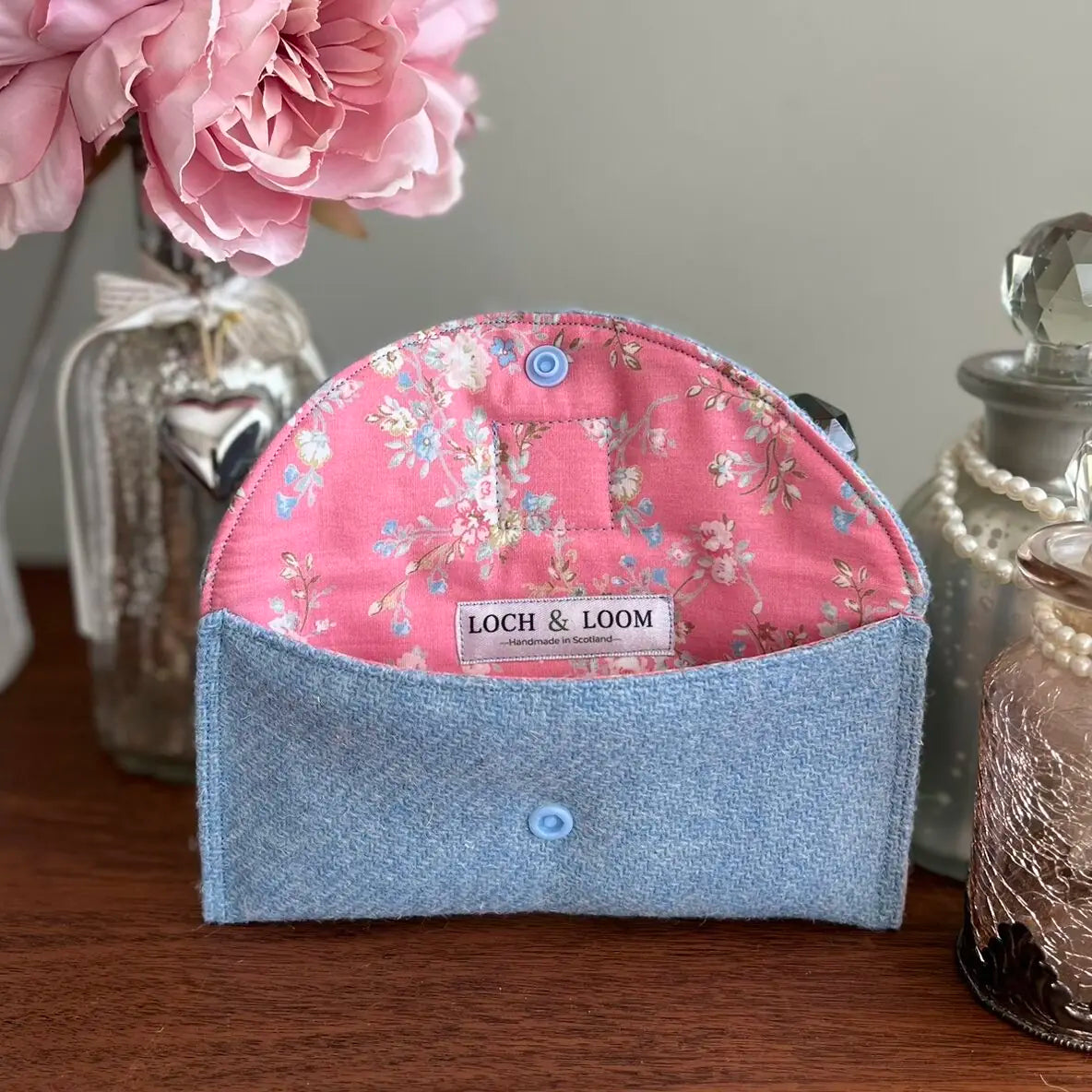 Harris Tweed glasses case soft pouch handmade with stud fastening