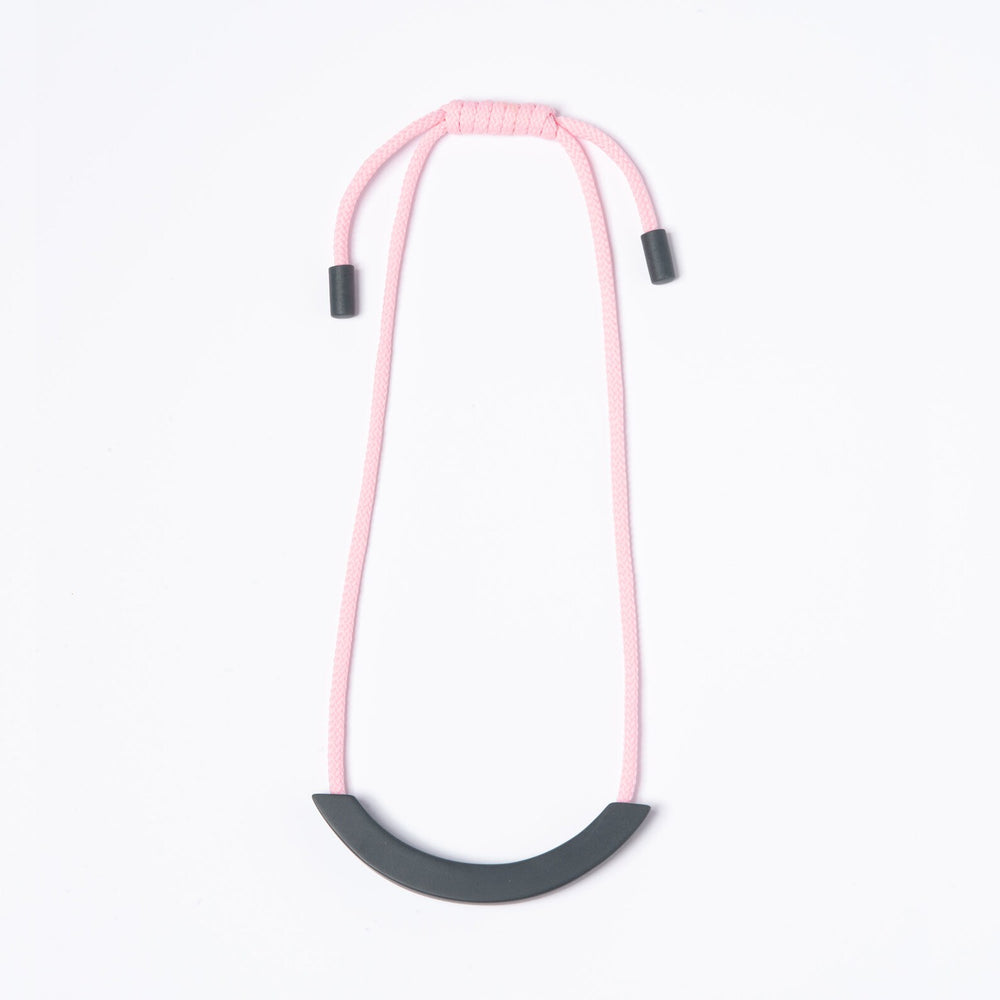GREY/LIGHT PINK KNOT NECKLACE