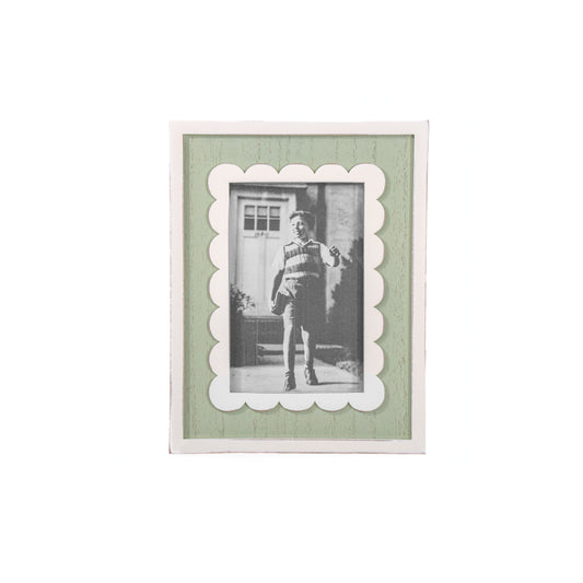 SCALLOPED GREEN PHOTO FRAME