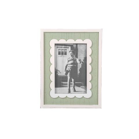 SCALLOPED GREEN PHOTO FRAME