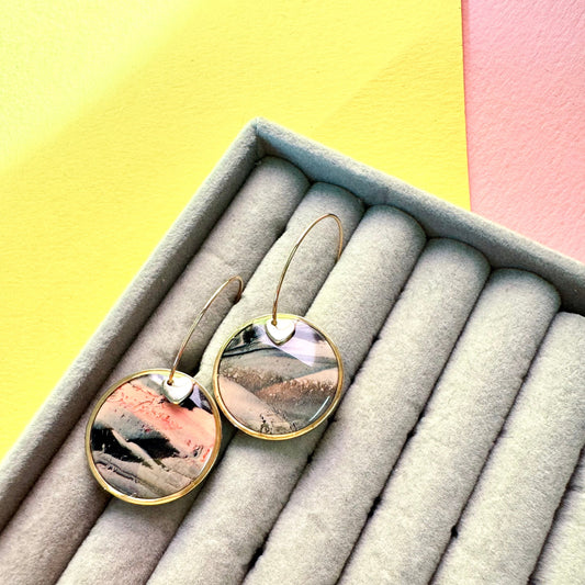 MARBLED CIRCLE HOOPS